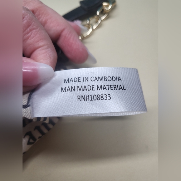 Juicy Couture Black Handbag - Picture 4 of 10